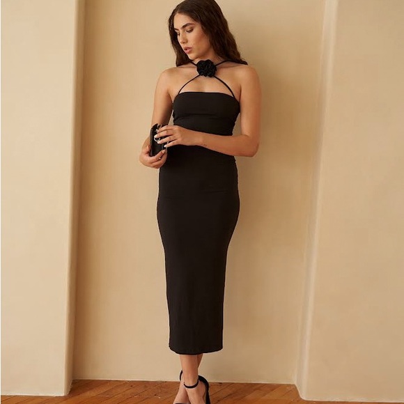 Black Bodycon Corsage Rosette Midi Dress - Picture 13 of 13
